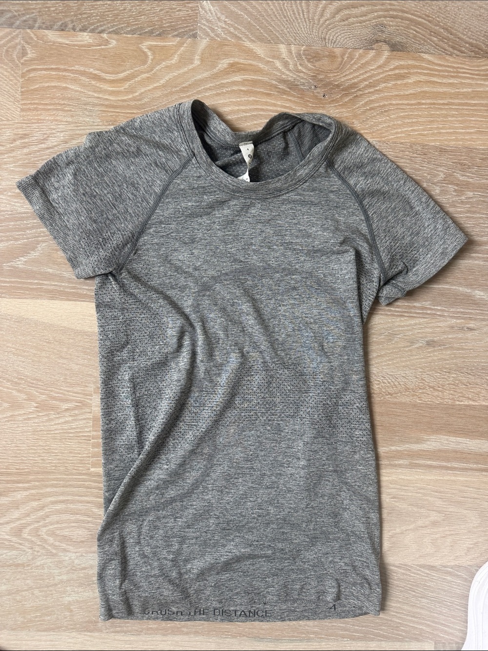 Lululemons women Gray swiftly tech - short sleeve